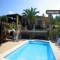 Con solarium e piscina