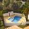 Con piscina comunitaria e tanti comfort