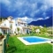 Con parking, piscina y zonas verdes
