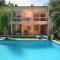 Casa con piscina a Puerto Pollen�a