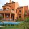 Terreno con casa in zona tranquilla